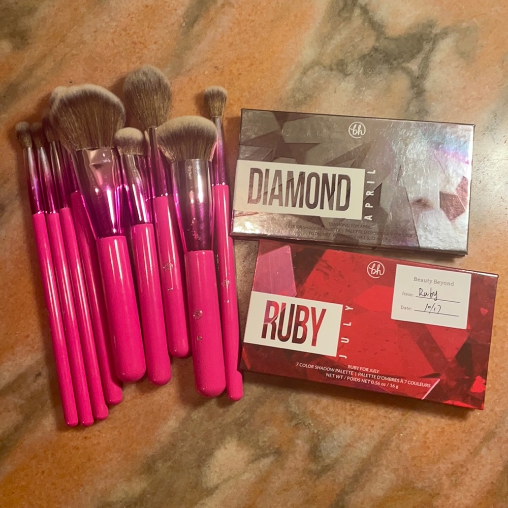 BH COSMETICS brush & birthstone shadow duo